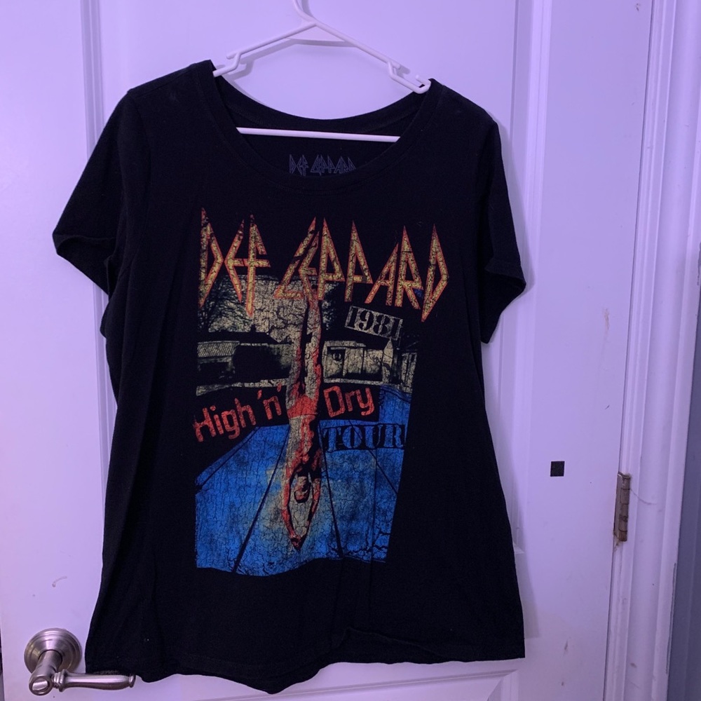 Torrid Def Leppard band tee shirt